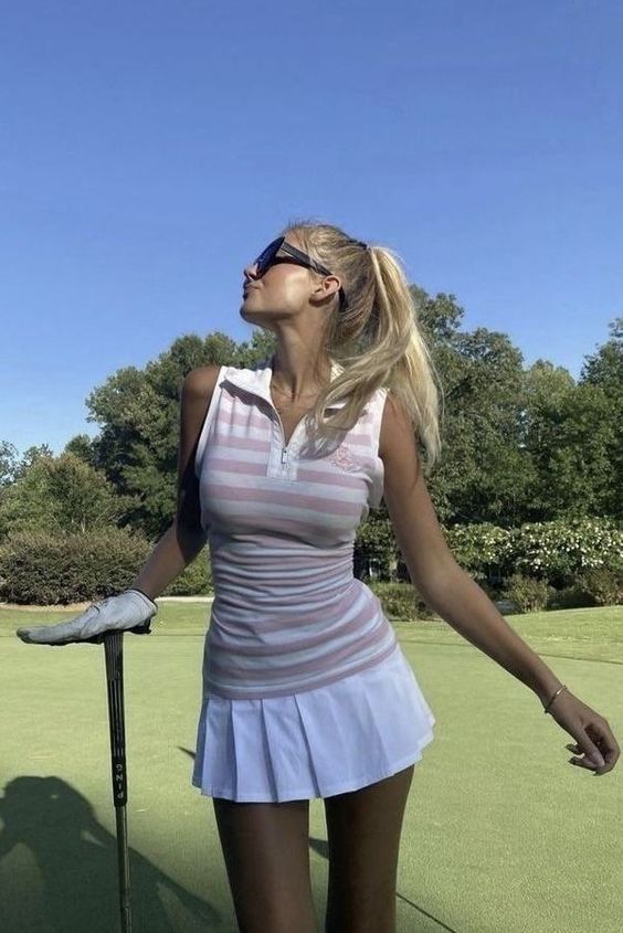 The ultimate guide for the golf dress code for women